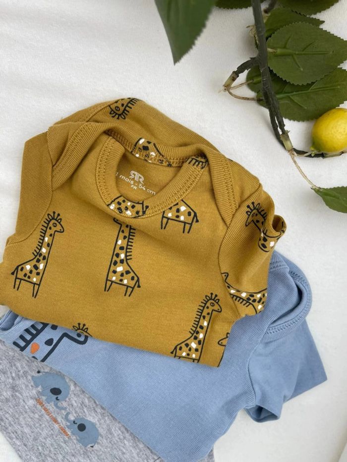 Lot de 3 bodys La Redoute girafe et éléphant taille 1 mois 54 cm - photo numéro 2