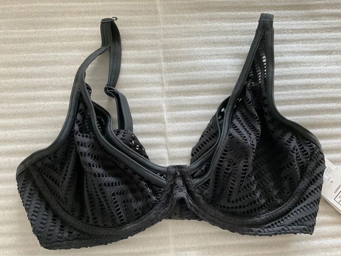 Haut maillot noir Freya neuf - photo numéro 3