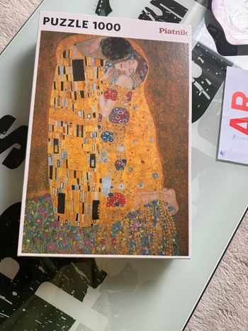 Puzzle climt the kiss