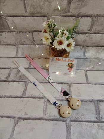 Attache tétine personnalisée