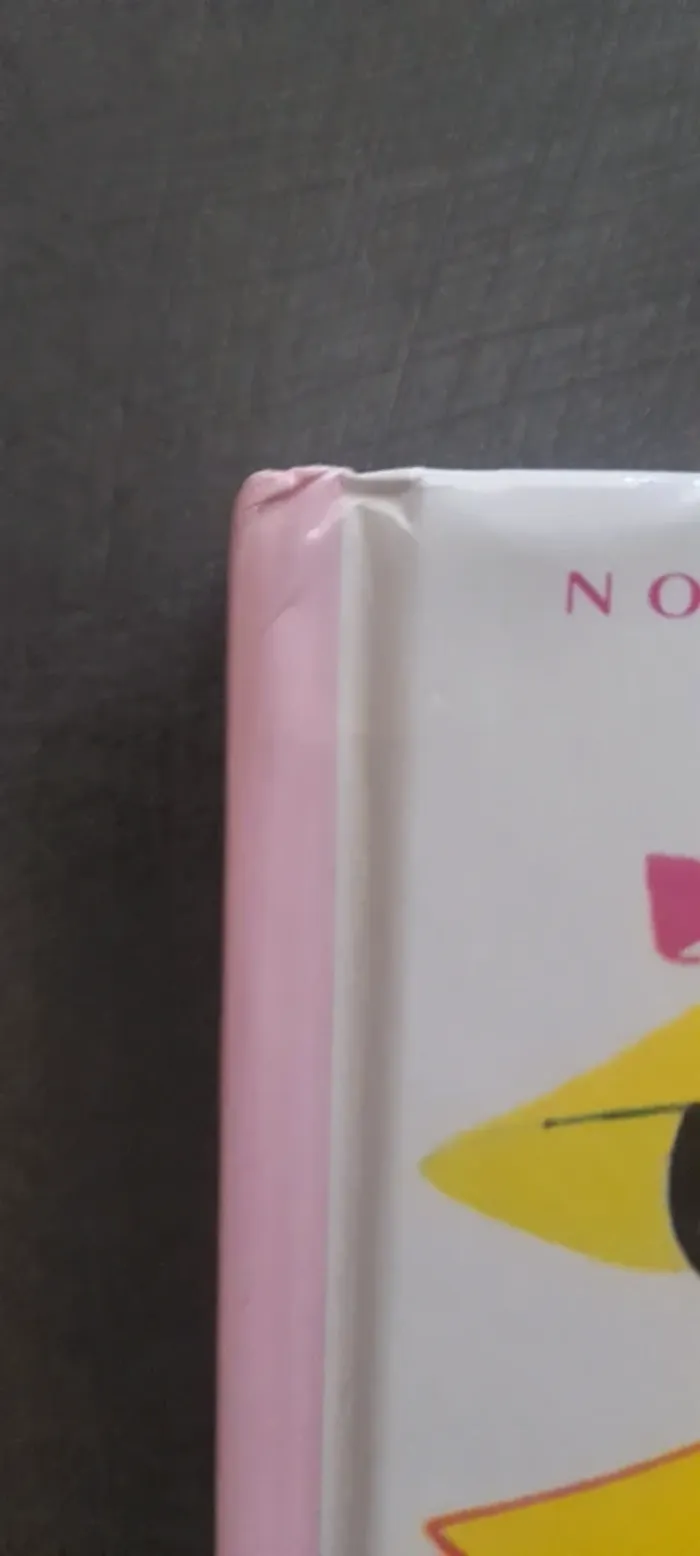 Livre' les petites filles modèles' - photo numéro 2