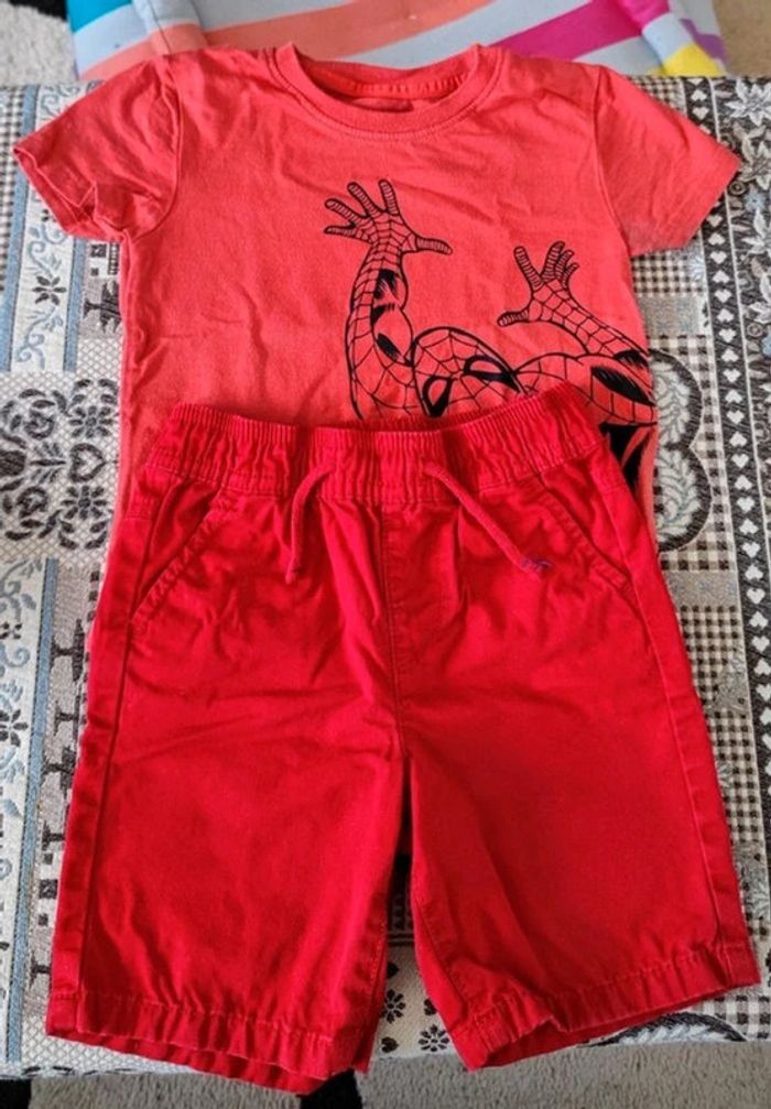 Lot de 4 ensembles 🧸 tee-shirts 🐦 et shorts 🌈 Disney 🎈et Spiderman 🌈 18 à 24 mois 🧸 - photo numéro 2