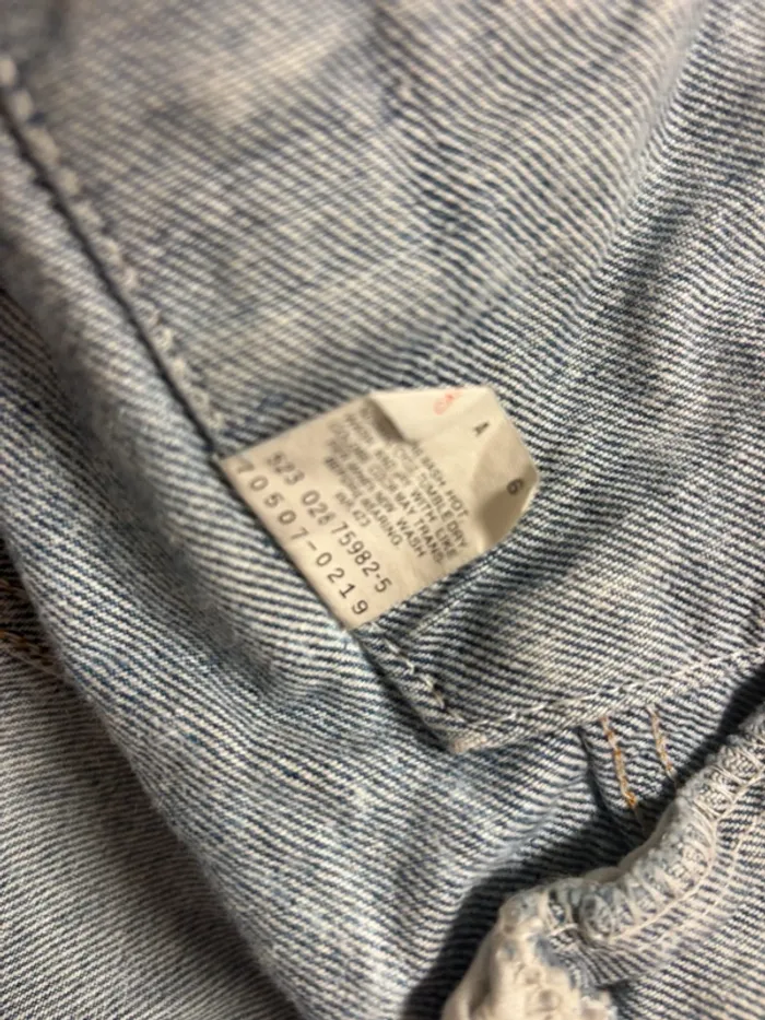 Veste Levi’s Trucker S - Vintage Customisée, Broderies et Sequins - photo numéro 10