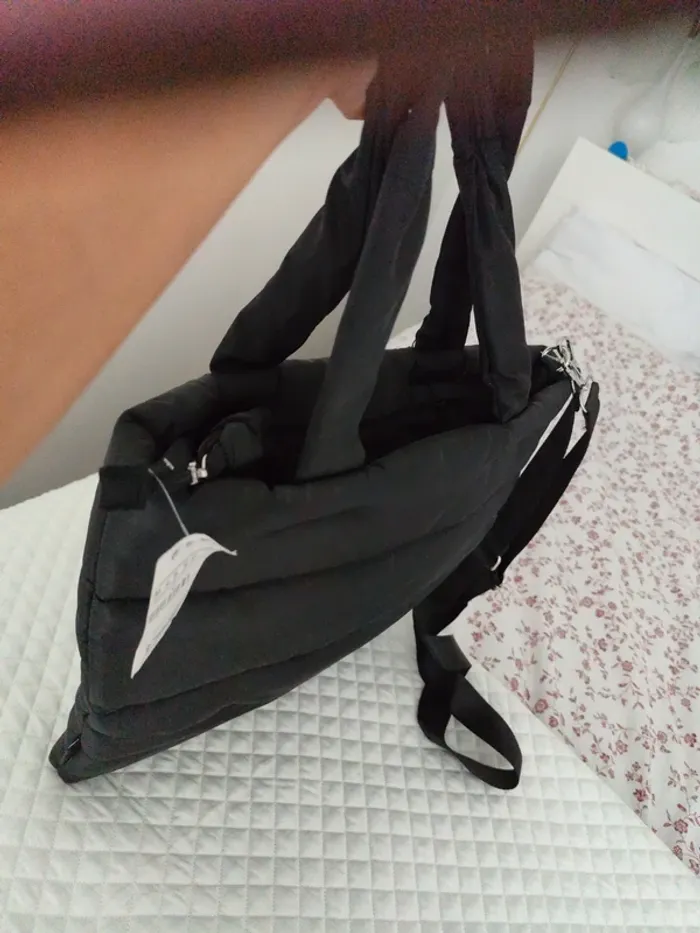 Grand sac matelassé noir Stradivarius anses et bandoulière neuf - photo numéro 7