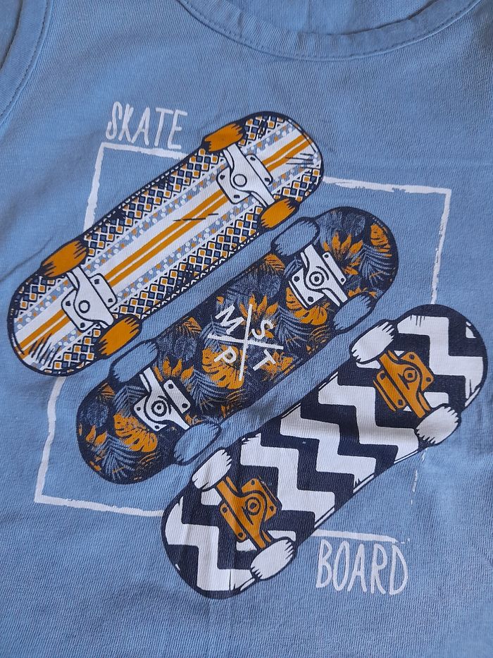 Tee-shirt sans manches T 5 ans - photo numéro 2