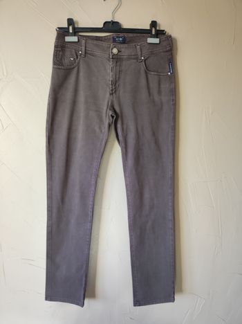 Jean droit Armani marron glacé taille 38 en coton