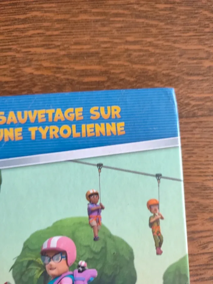 Livre paw patrol sauvetage sur une tyrolienne - photo numéro 3
