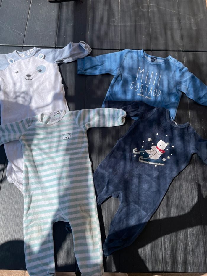 Lot de pyjamas 12mois - photo numéro 9