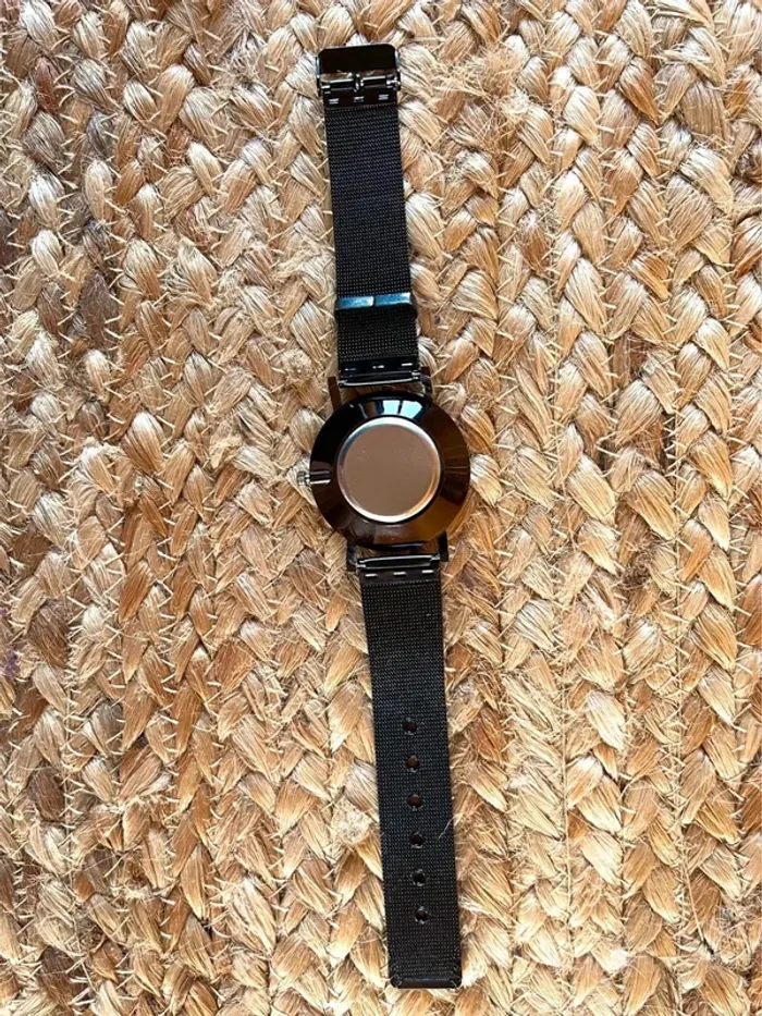 Montre Minimaliste Élégante - photo numéro 7