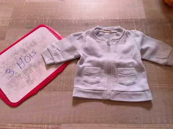 Pull / veste bebe