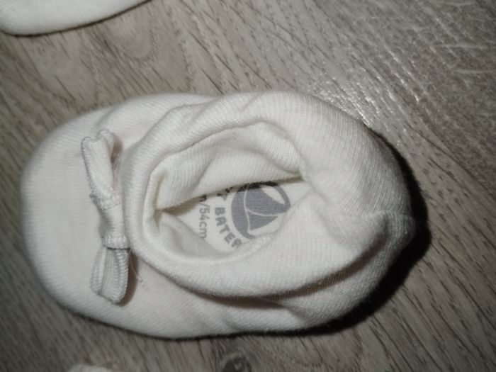 Lot 4 gilets et accessoires Hiver bébé fille naissance - photo numéro 8