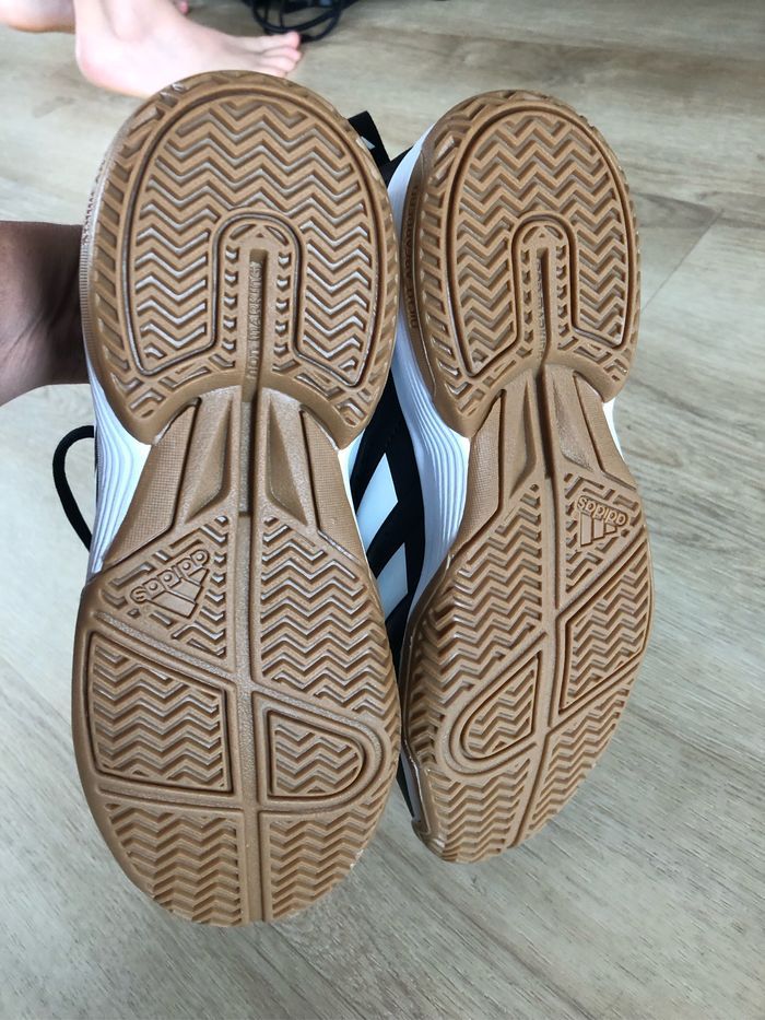Baskets adidas pointure 38 neuf - photo numéro 3
