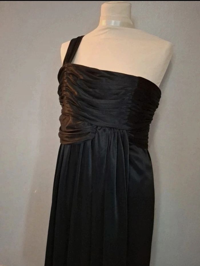 Robe épaule dénudé 🤩