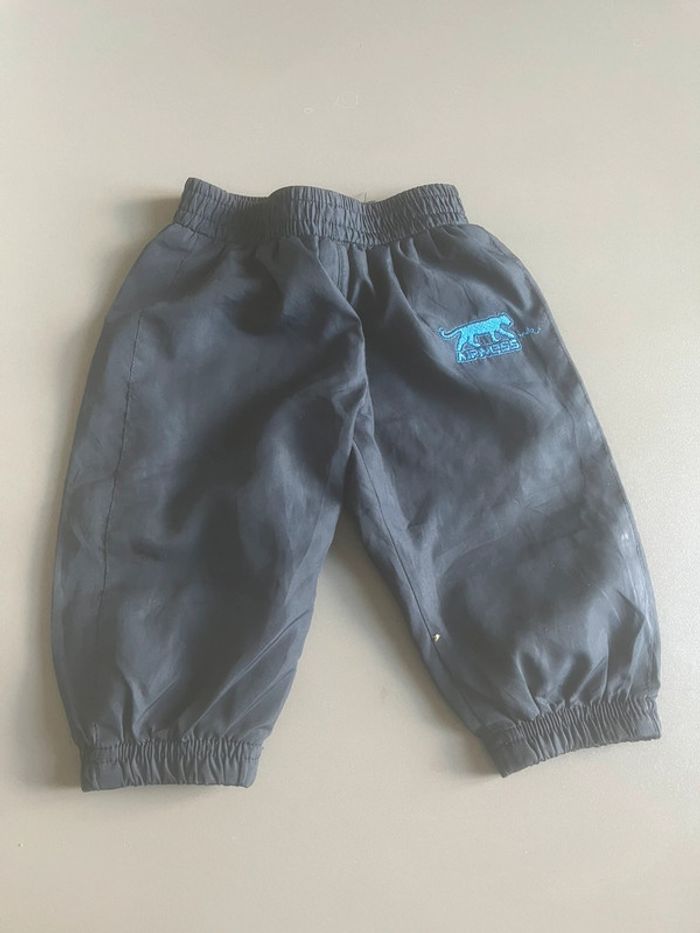 Pantalon marque airness taille 6 mois (68 cm)