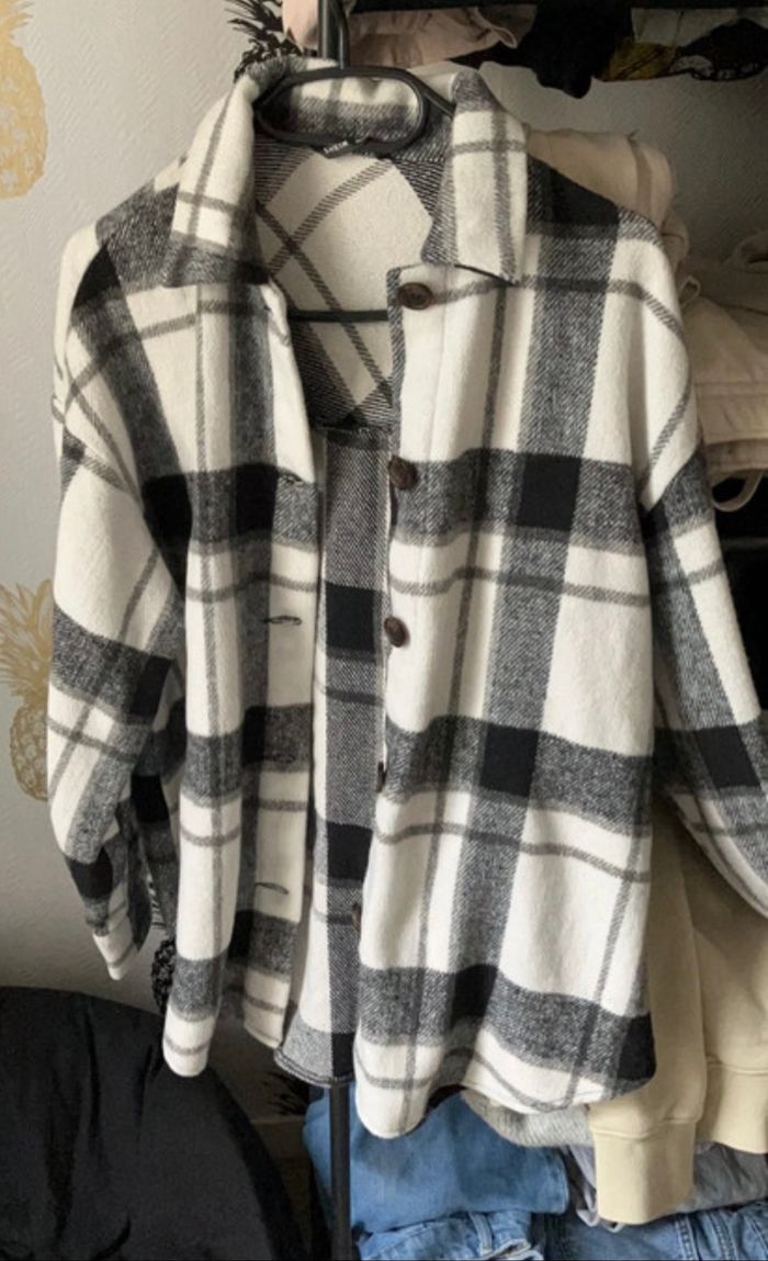 Sur chemise à carreaux