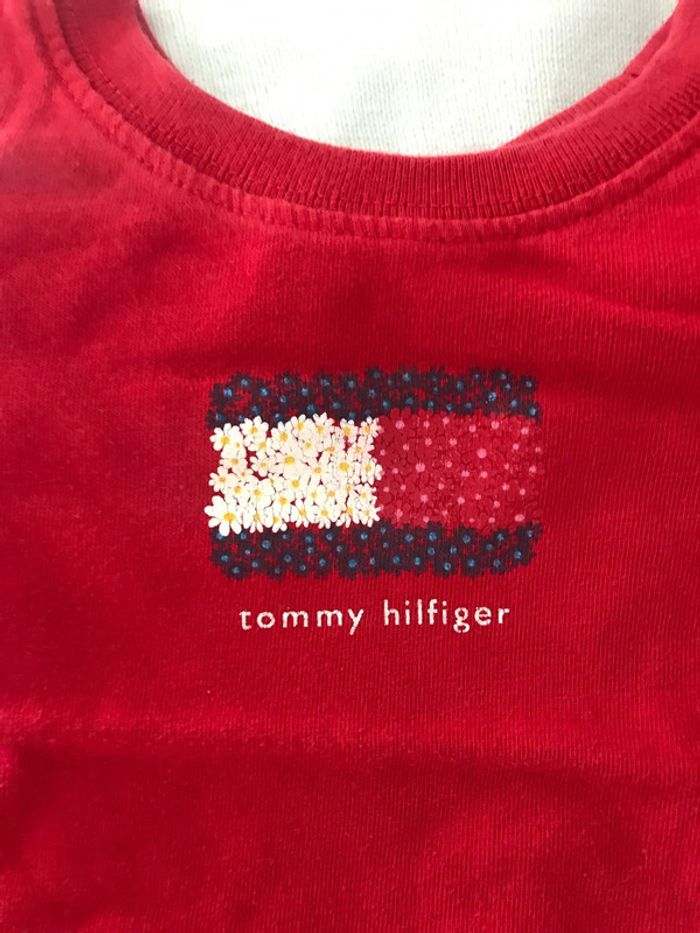 Ensemble Tommy Hilfiger 3 / 6 mois - photo numéro 4