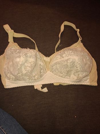 Soutien-gorge sans armatures NATURANA – Dentelle Blanche – Taille 110C (FR)