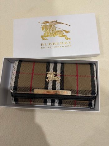 Portefeuille femme burberry 