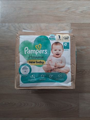 Couches pampers harmonie taille 1 neuf 2-5 kg et 23 couches