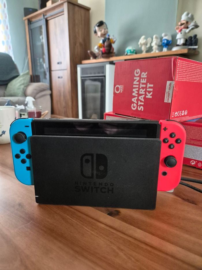 Console switch 1
