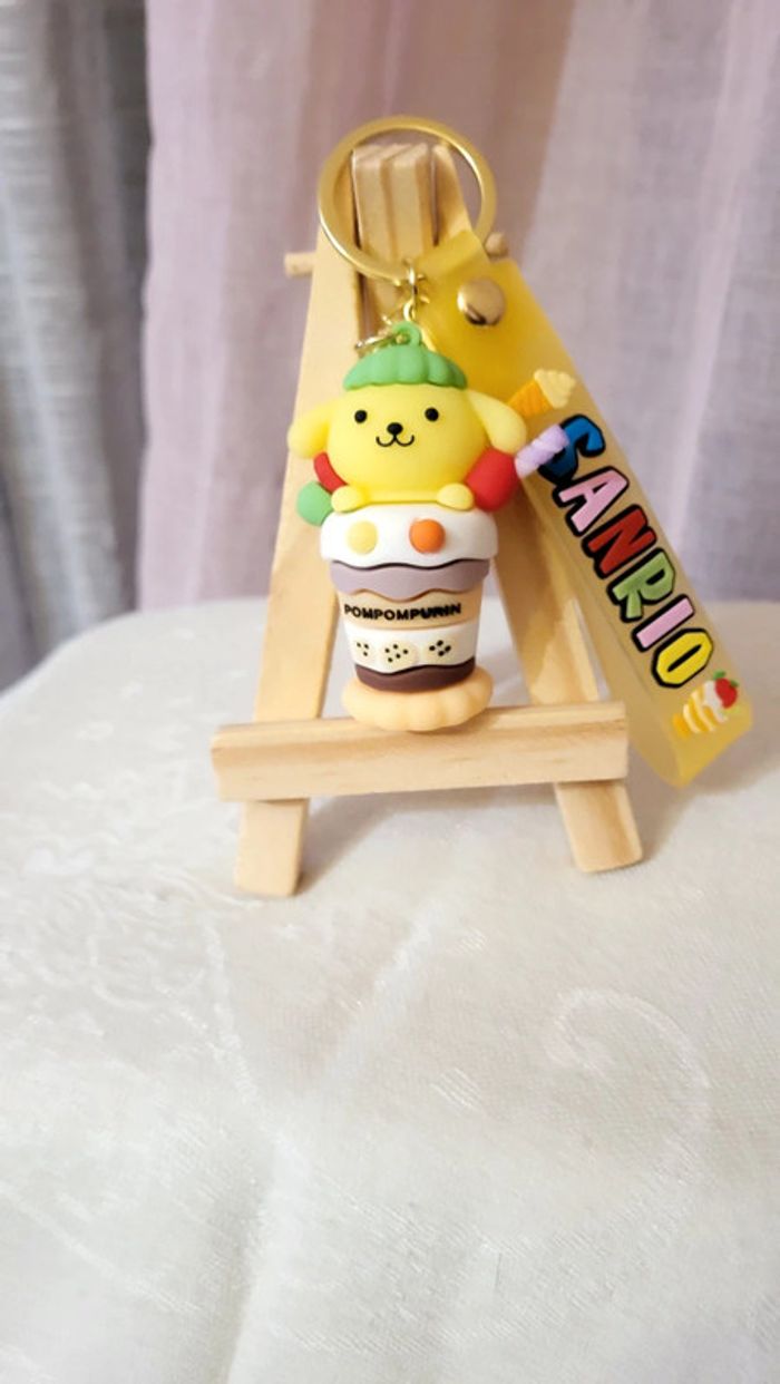 Porte-clés Pompompurin Sanrio