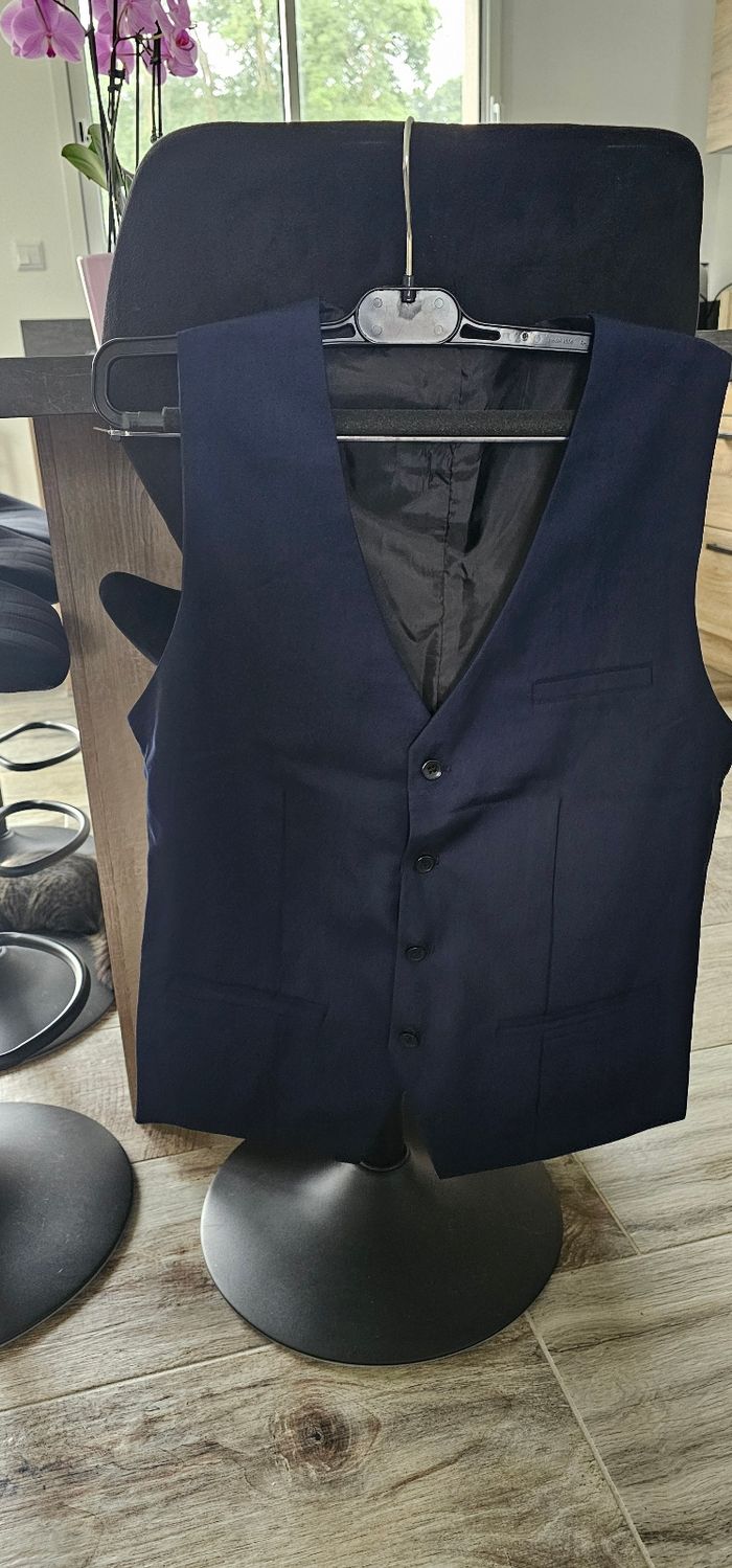 Costume 3 pièces homme - photo numéro 2