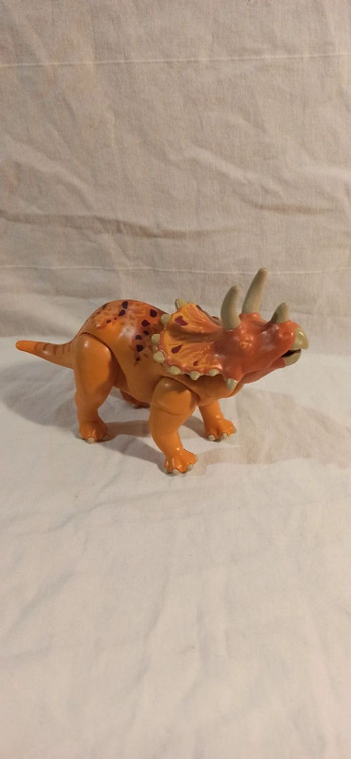 Dinosaure triceratops orange playmobil