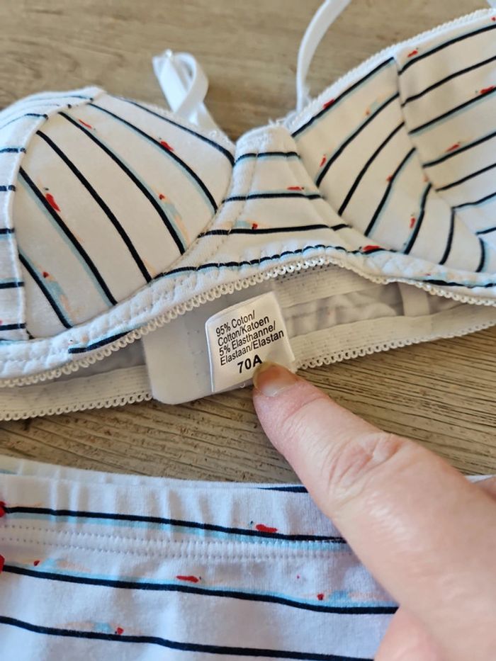 Ensemble sous vêtement, culotte et soutien gorge, neuf, 70 A - photo numéro 7