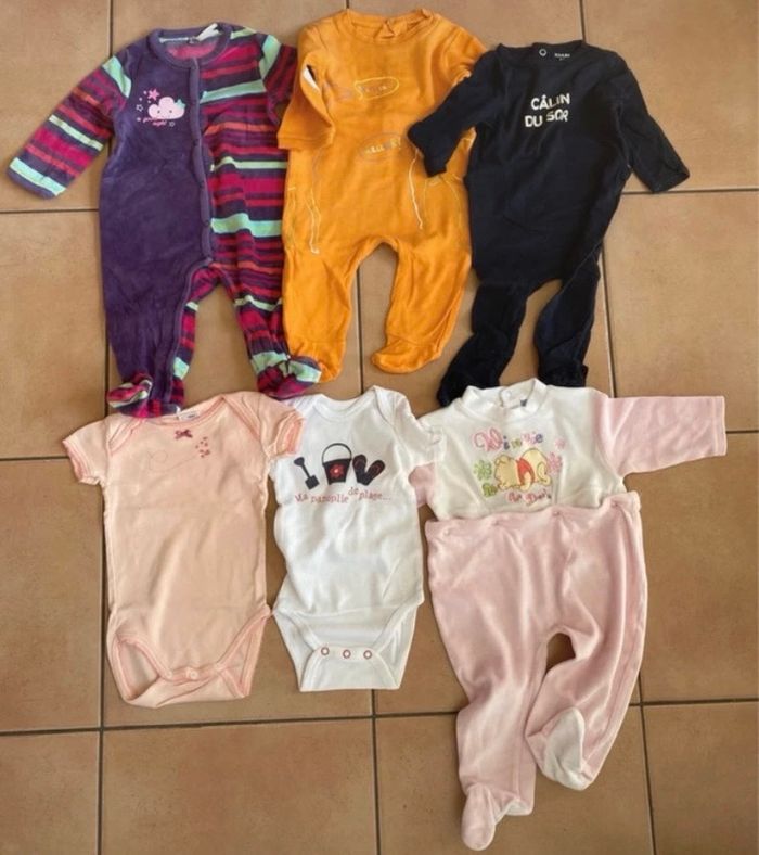 Lot vêtements fille 6 mois - photo numéro 4