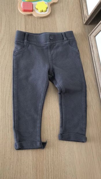 Pantalon gris 6/9 mois