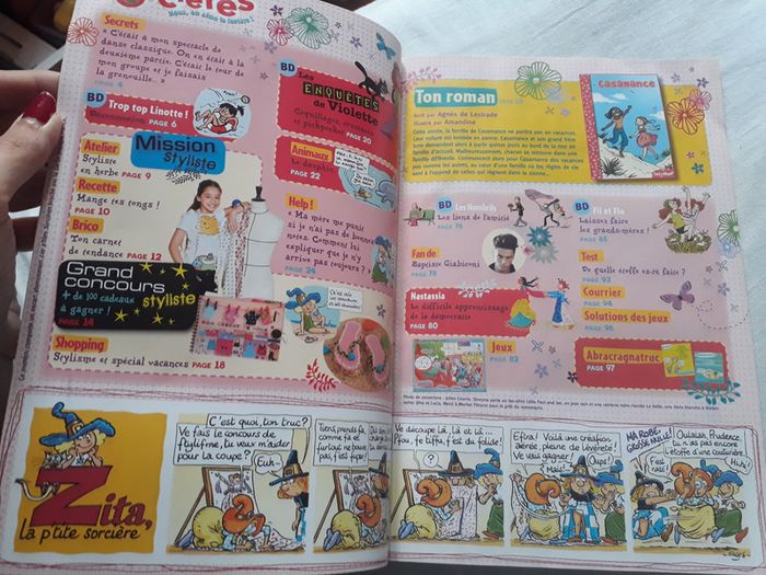 Magazine + bijoux dauphin - photo numéro 3