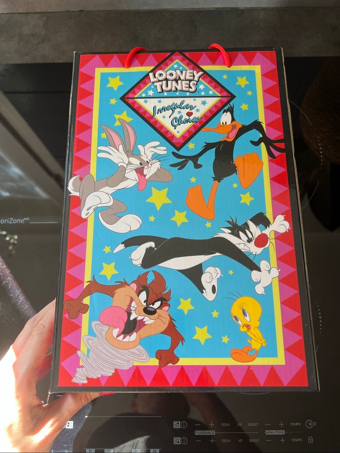 Magnifique paire d'escarpins looney tunes irregular - photo numéro 3