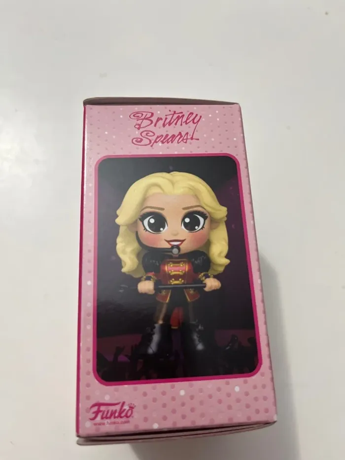 Figurine Britney Spears - photo numéro 2