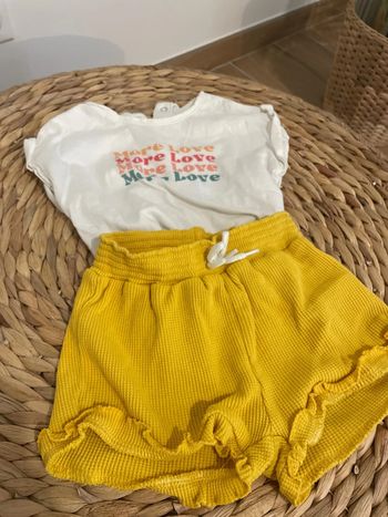TEE shirt et short 18 mois