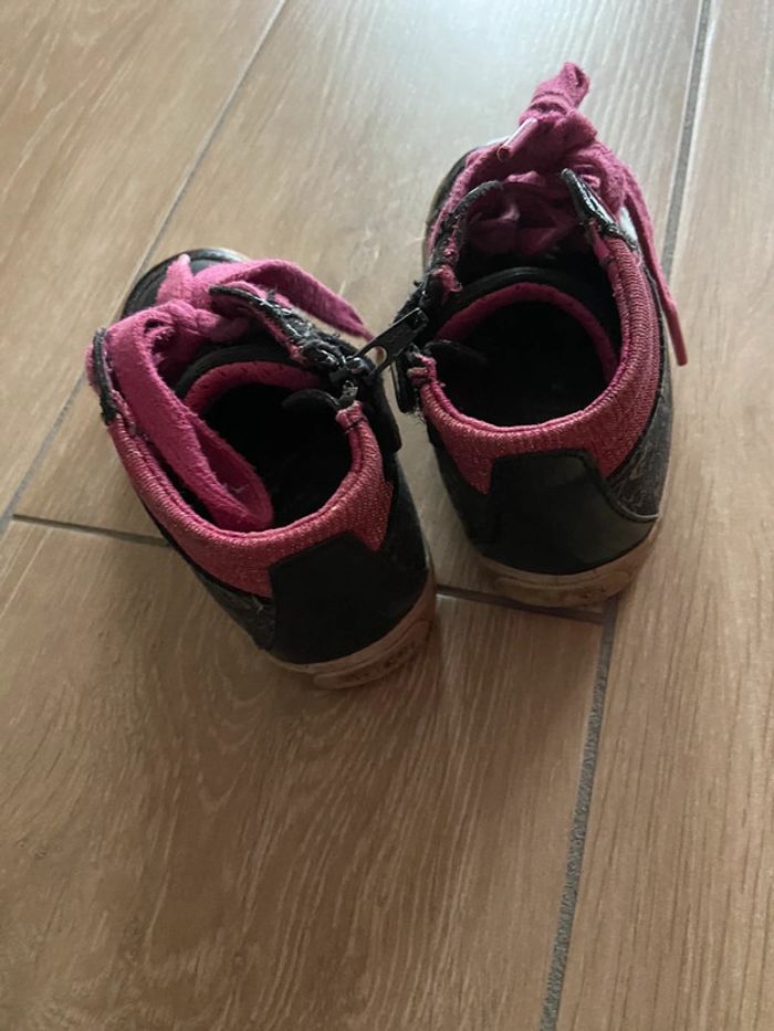 Chaussures pointure 24 - photo numéro 4