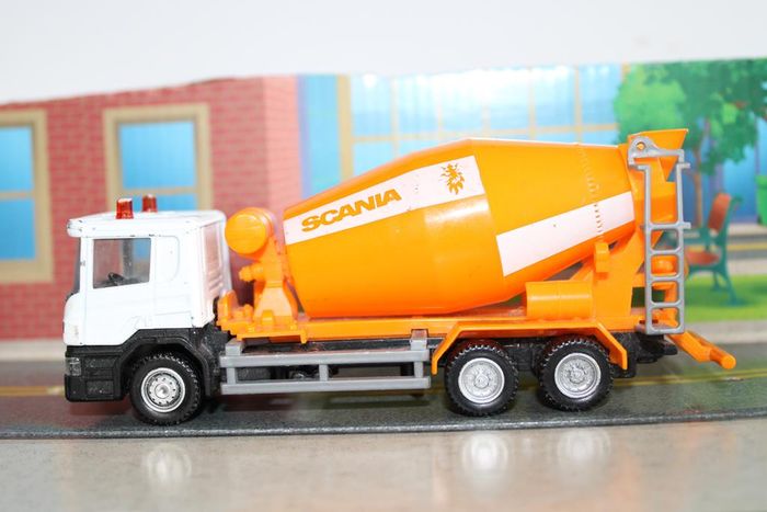 Scania camion toupie béton - photo numéro 2