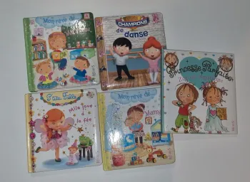 Lot de livres cartonnés