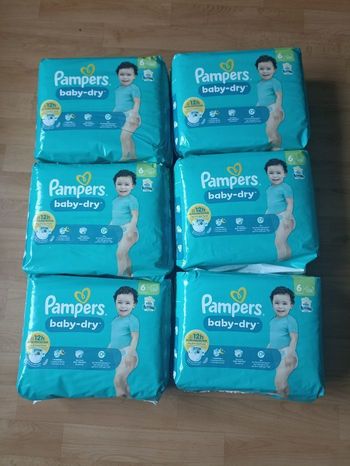 Six paquets de couches Pampers baby-dry T6 taille 6