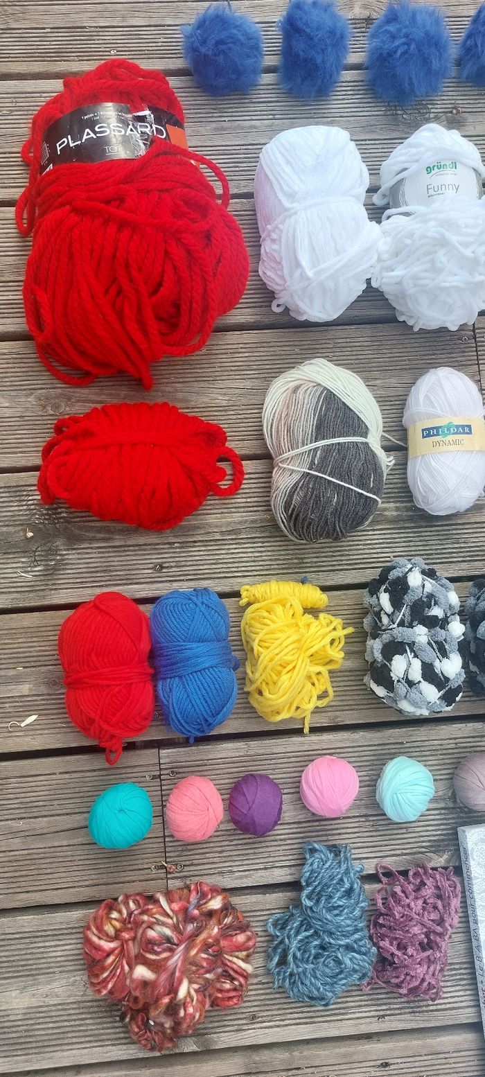 Lot pelotes crochet livre apprentissage - photo numéro 2