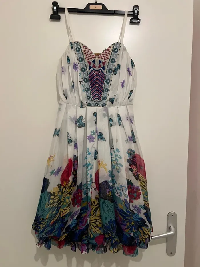 Robe courte - photo numéro 2