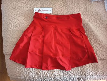 Jupe short. Marque husnainna (991)