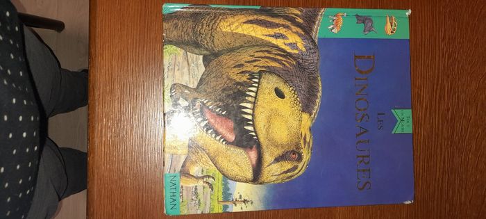 Livre dinosaure
