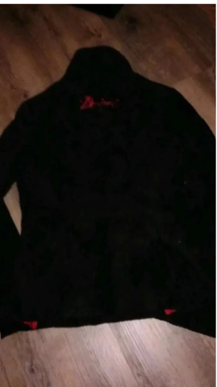 Veste noire motif fleurs - photo numéro 4