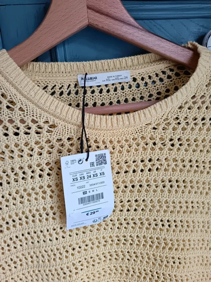 Pull jaune - photo numéro 2
