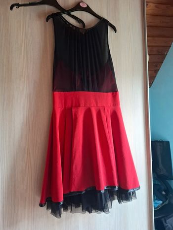 Robe courte rouge courte manche