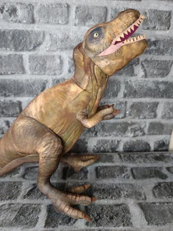 Peluche T-Rex " Jurassic World " exhibition