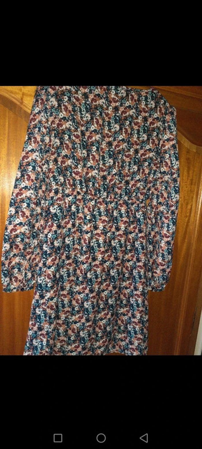 Robe fleurie Kiabi 40 - photo numéro 3