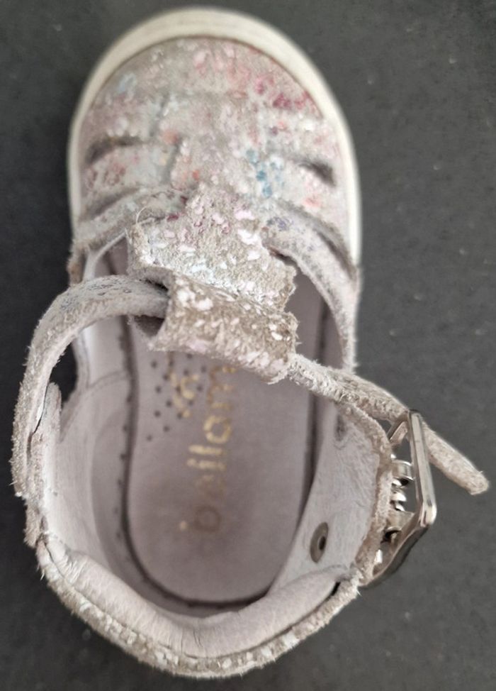 Chaussures 👟 1er pas babies T19 (BE avec défaut) - photo numéro 9