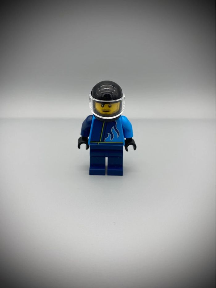 Minifigurine LEGO City cty1760 - Pilote de Monster Truck - Très bon état