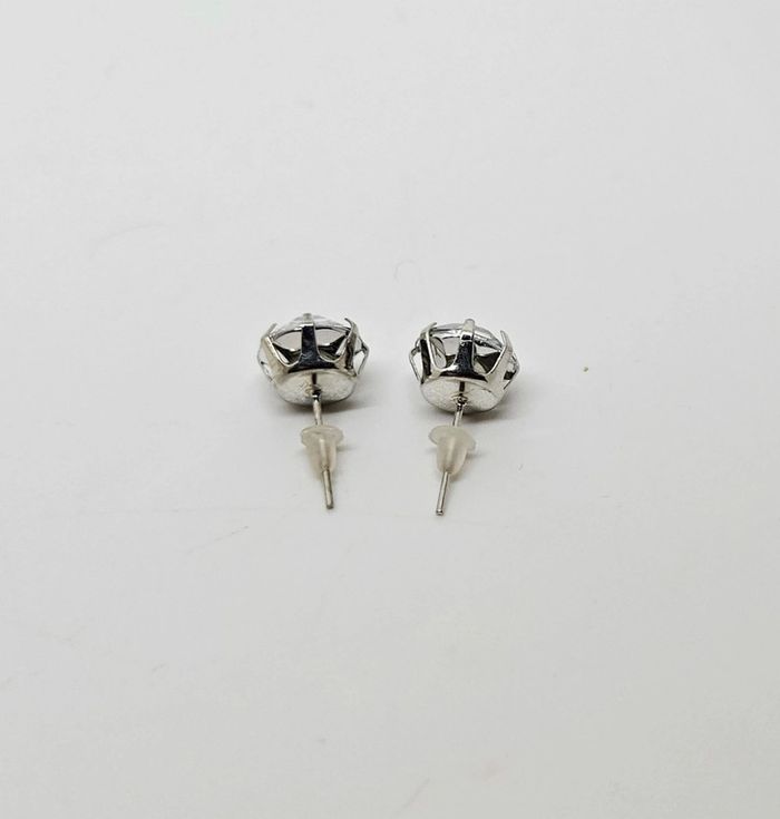 Paire de boucles d'oreilles. Neuve. 5A - photo numéro 3